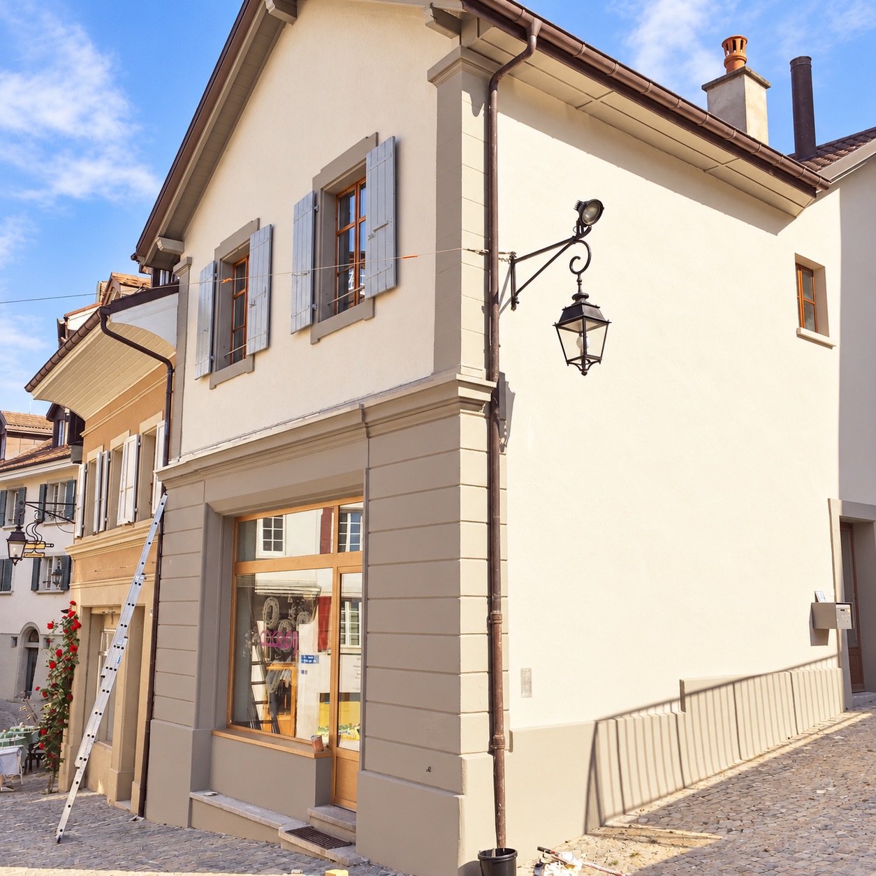 Ravalement de façade et rénovation extérieure en Suisse romande